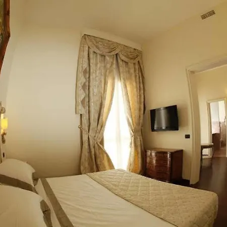 Hotel Cristal 4*